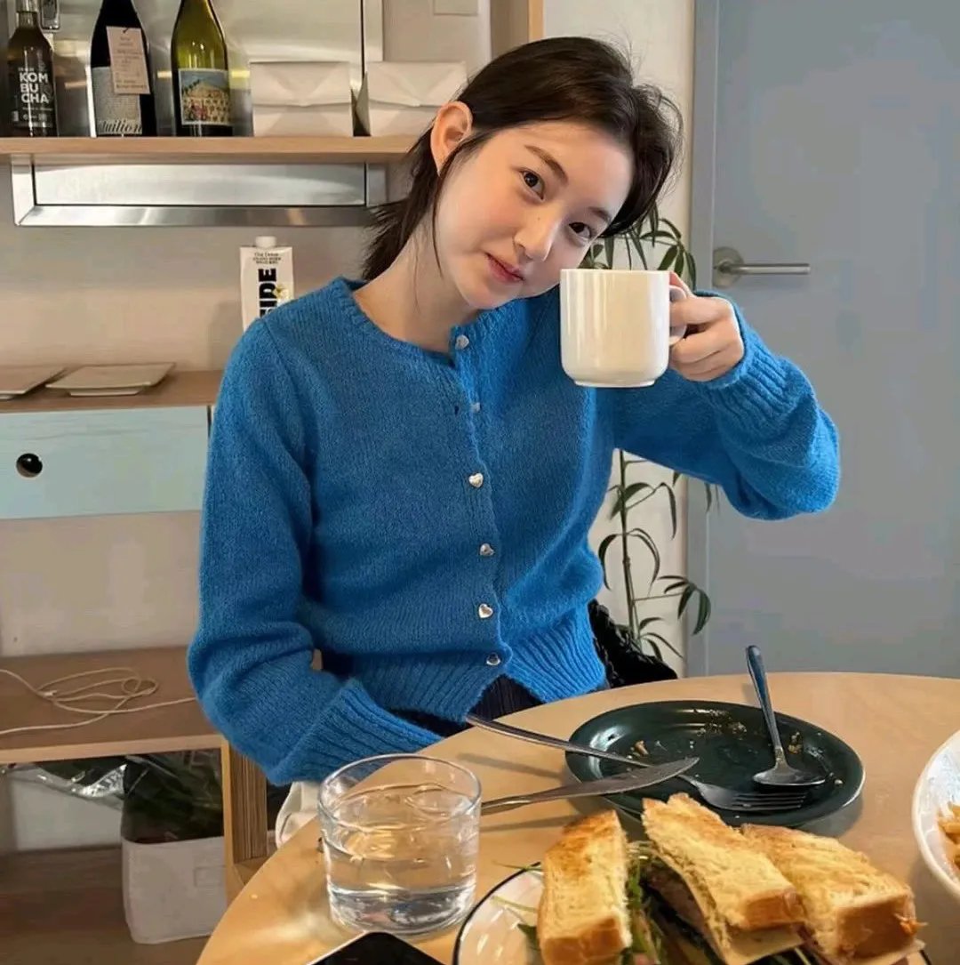 派遣女公关彩华